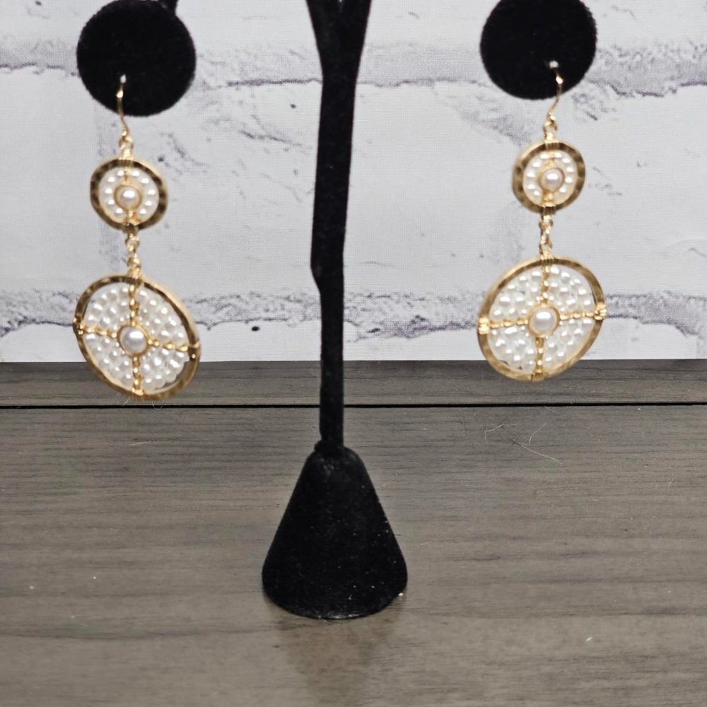 Sparkle Box Pearl and Gold Penelope Earrings